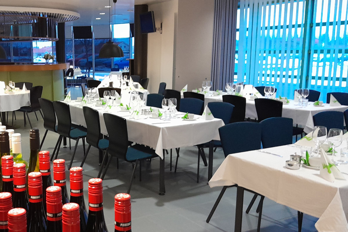 Ravintola Pripoli juhla cocktail illallinen Pori Ravintolasali